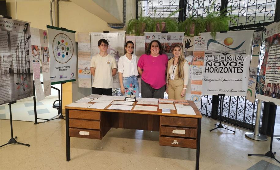 Polícia Penal do Paraná promove exposição de trabalhos artísticos de custodiados em Francisco Beltrão