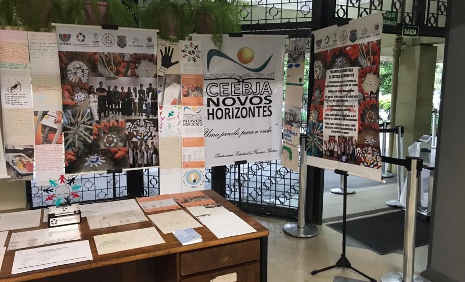 Polícia Penal do Paraná promove exposição de trabalhos artísticos de custodiados em Francisco Beltrão