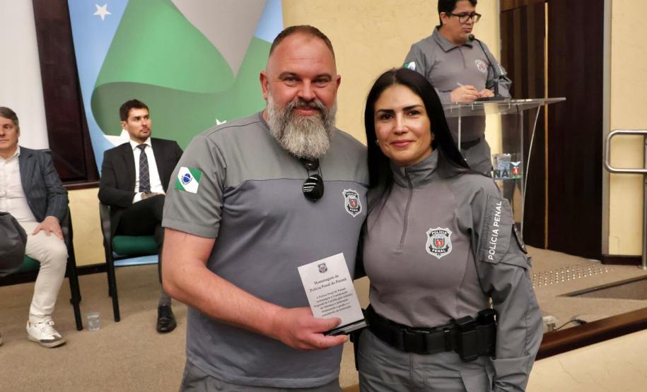 Sistema Penitenciário do Paraná celebra 117 anos com solenidade marcada por homenagens, palestras e reconhecimento institucional