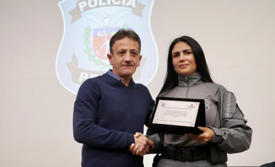 Sistema Penitenciário do Paraná celebra 117 anos com solenidade marcada por homenagens, palestras e reconhecimento institucional
