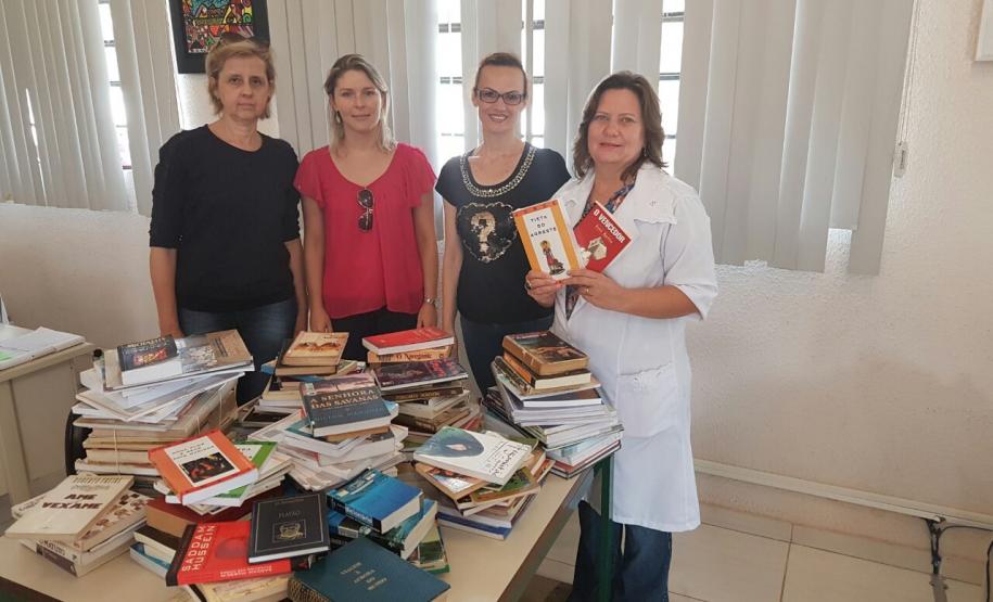 Faculdade de Pinhais doa livros ao Complexo Penitenciário de Piraquara Faculdade de Pinhais doa livros ao Complexo Penitenciário de Piraquara