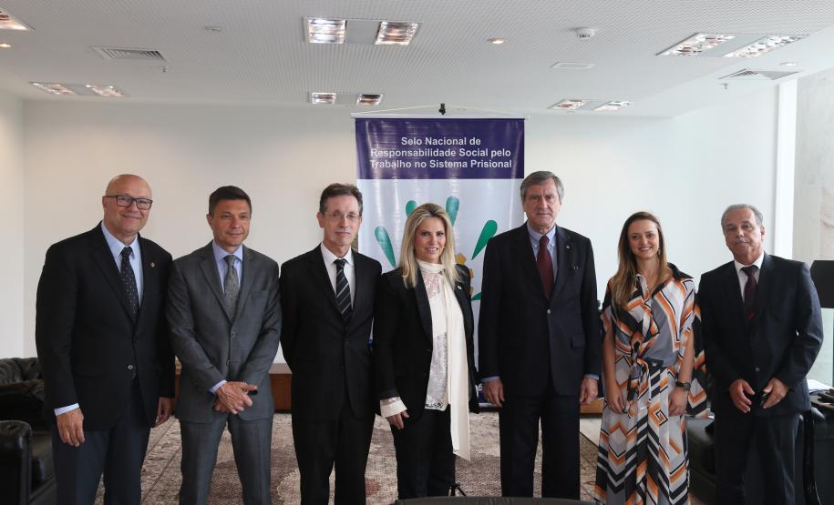 Paraná e Ministério da Justiça se unem em projeto para detentas Paraná e Ministério da Justiça se unem em projeto para detentas