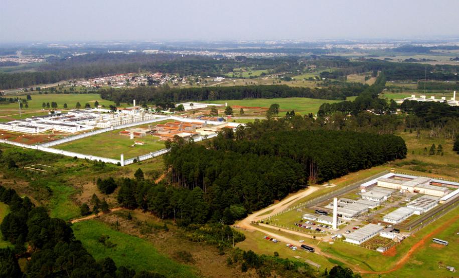 Depen retira presos condenados de delegacias de Curitiba