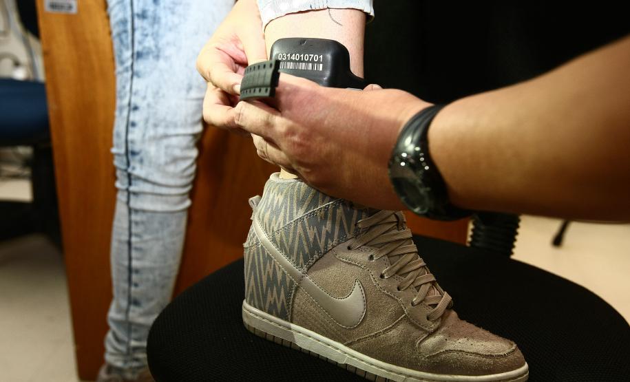 Estado vai adquirir 12 mil tornozeleiras para monitorar presos Estado vai adquirir 12 mil tornozeleiras para monitorar presos