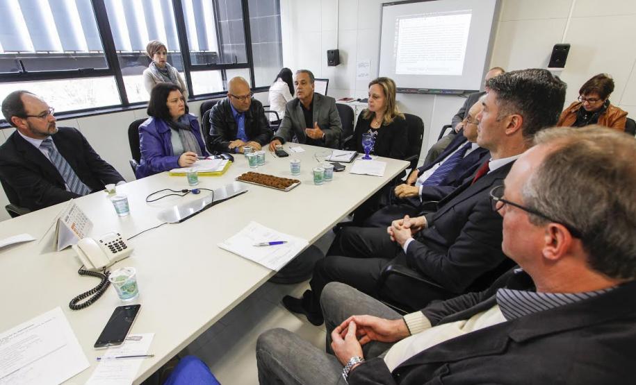 Reunião foi realizada na Secretaria da Administração e da Previdência