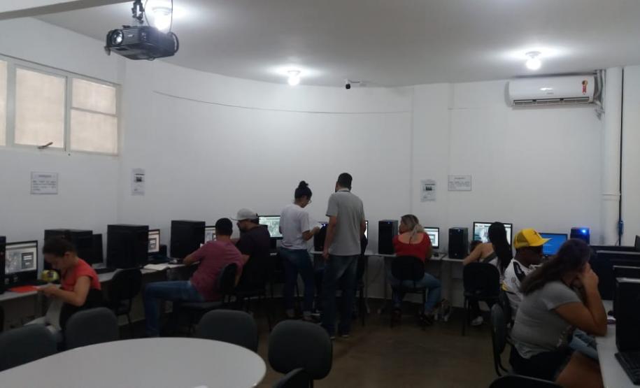 Mais de 90 cursos estão à disposição de presos com tornozeleira para remição de pena Mais de 90 cursos estão à disposição de presos com tornozeleira para remição de pena