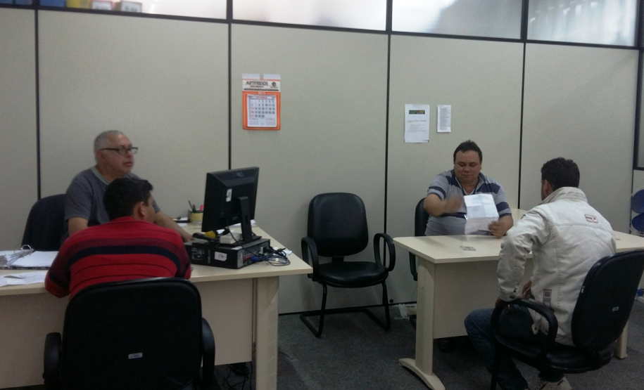 Egressos recebendo atendimento no patronato de Curitiba