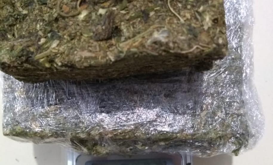 Menor é flagrado em tentativa de arremesso de ilícitos na Cadeia de Marechal Cândido Rondon