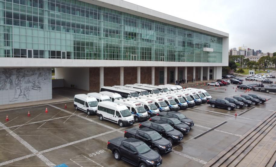 Viatuas Depen O Governador Carlos Massa Ratinho Junior entrega nesta quarta-feira (29/07), viaturas para o Departamento Penitenciário do Paraná (Depen) no Palácio Iguaçu. Curitiba, 29/07/2020 - Foto: Geraldo Bubniak/AEN