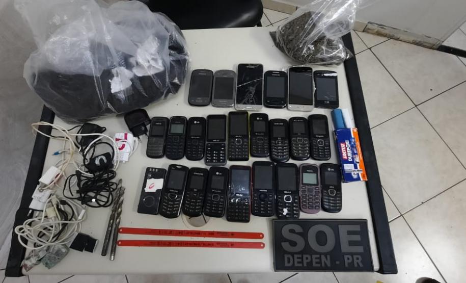 Quase 40 objetos, além maconha e fumo são impedidos de entrar na Penitenciária de Foz do Iguaçu Quase 40 objetos, além maconha e fumo são impedidos de entrar na Penitenciária de Foz do Iguaçu