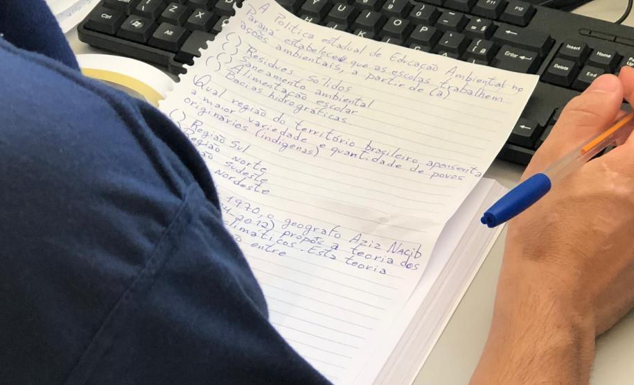 Presos aprovados no Vestibular da UEL Presos aprovados no Vestibular da UEL