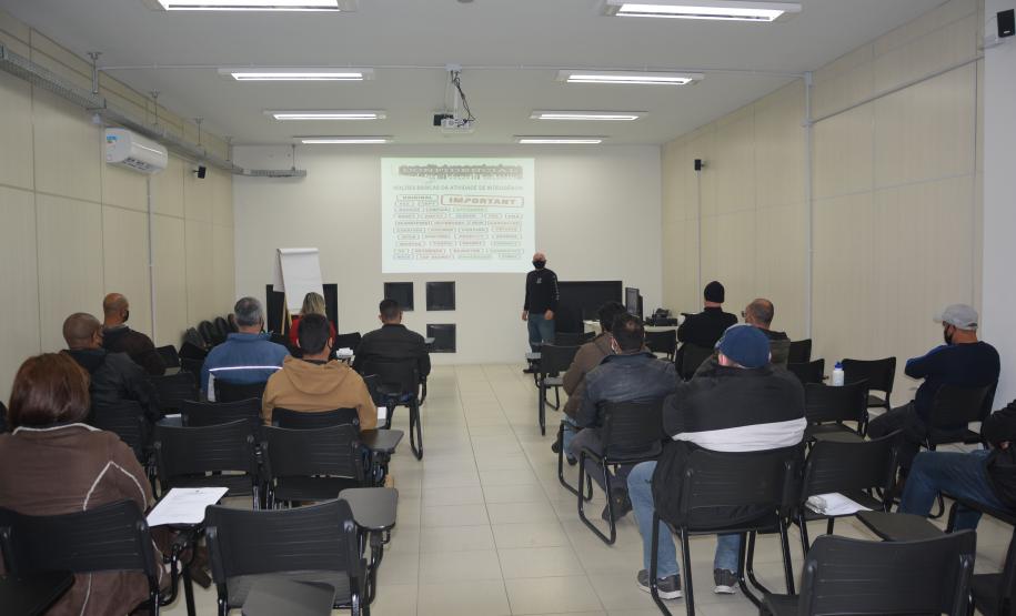 Agentes penitenciários do Departamento Penitenciário do Paraná participaram do curso Noções de Inteligência Penitenciária, promovida pela Escola de Formação e Aperfeiçoamento Penitenciário (Espen). Dividido em etapas, o curso teve término na última semana, em Curitiba.  -  Curitiba, 19/08/2021  -  Foto: Depen-Paraná