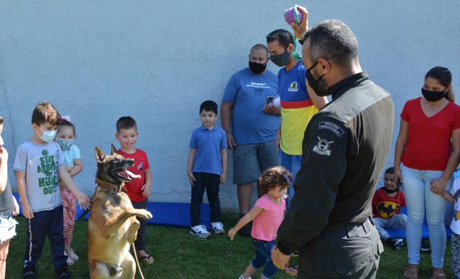 Depen-PR organiza campanha e entrega brinquedos para crianças em Piraquara Depen-PR organiza campanha e entrega brinquedos para crianças em Piraquara