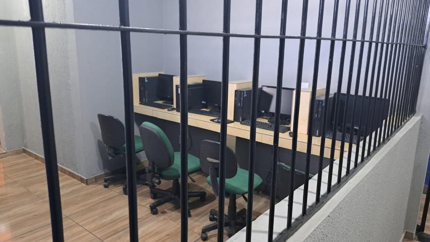 Cadeia Pública de Medianeira inaugura salas de aula com aporte tecnológico